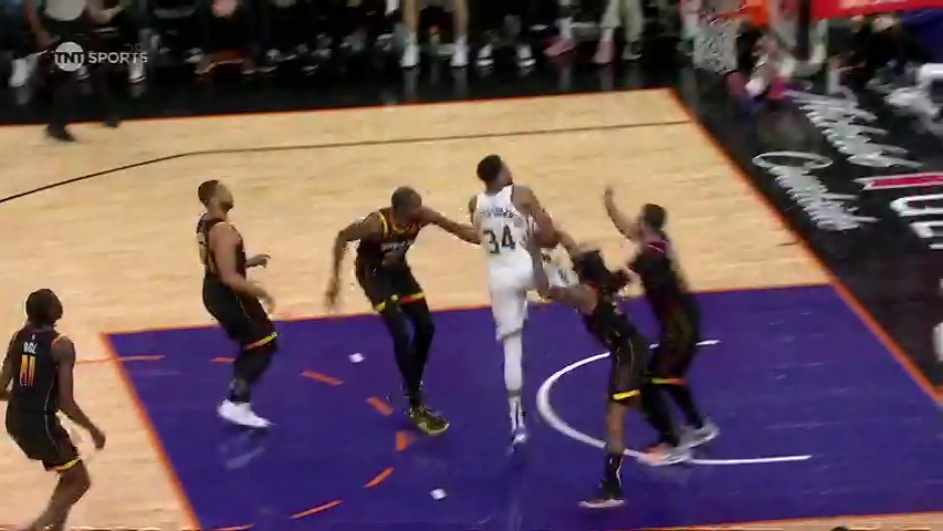 NBA太阳vs雄鹿，一场配合与战术的盛宴